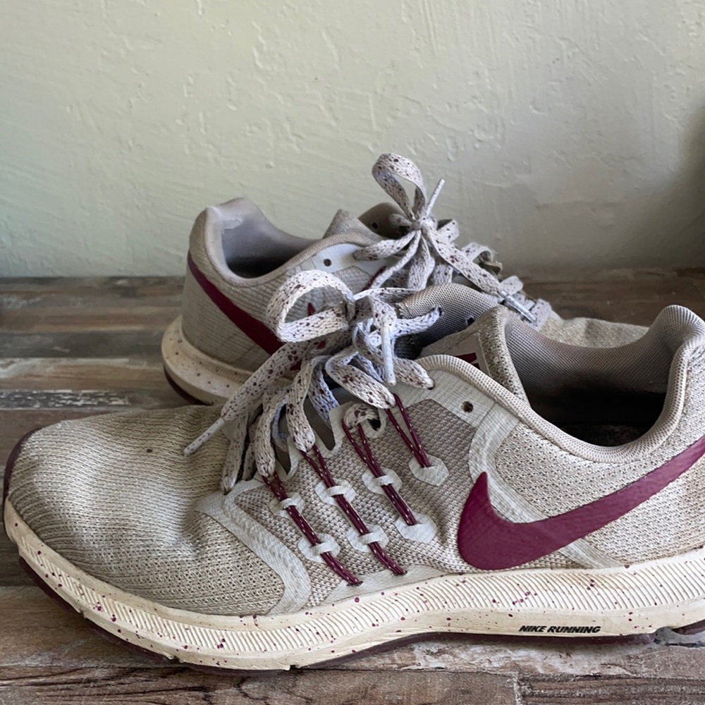 Nike running shoes 9